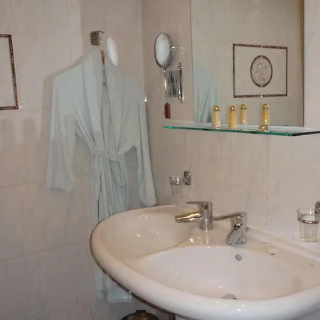 Maillot Szálloda Neuilly-sur-Seine