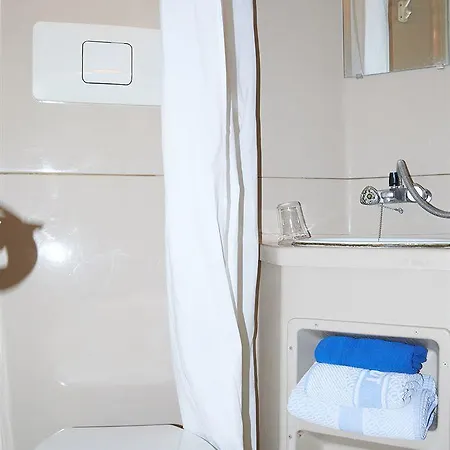 Hotel Maillot Neuilly-sur-Seine